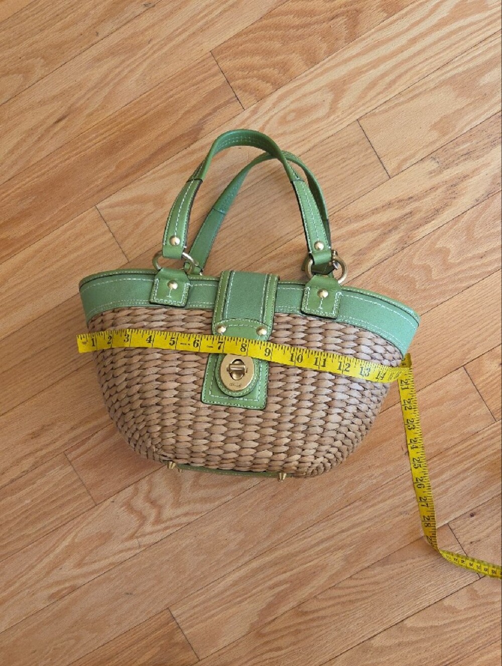 Coach Legacy Woven Straw Basket Tote With Green Trim - Picture 11 of 16